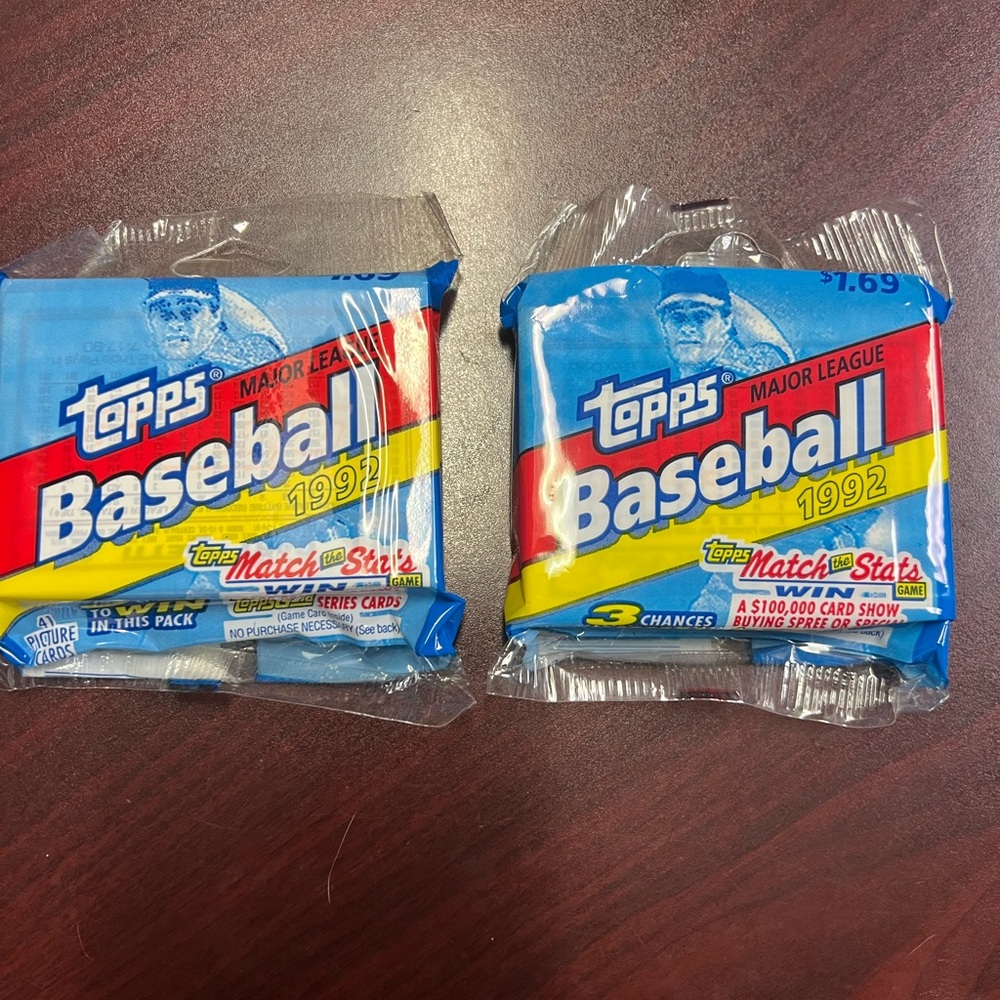 2 packs 1992 Topps MLB Baseball Cello/Jumbo Packs.